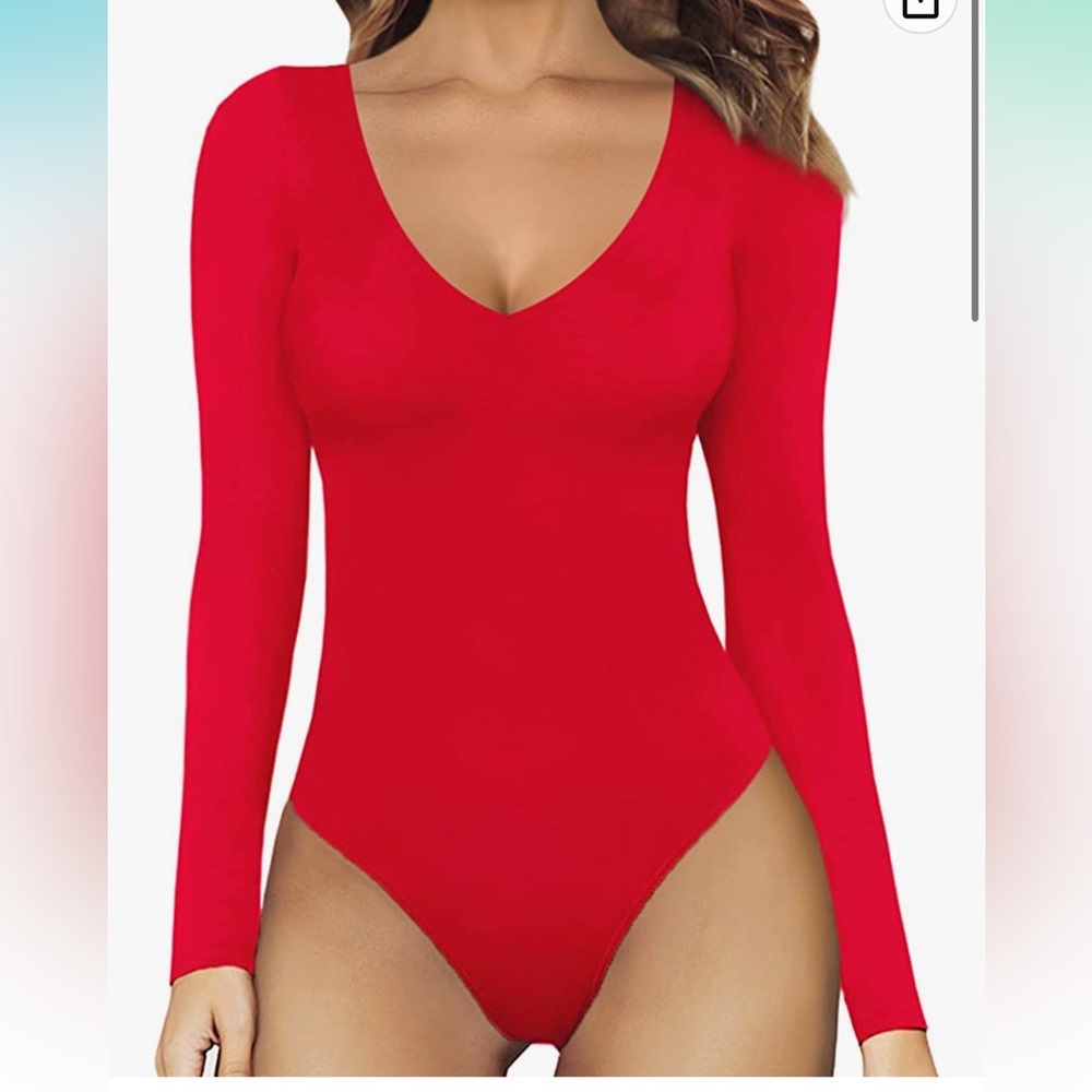 NWT never worn red fitted v neck amazon mangopop bodysuit